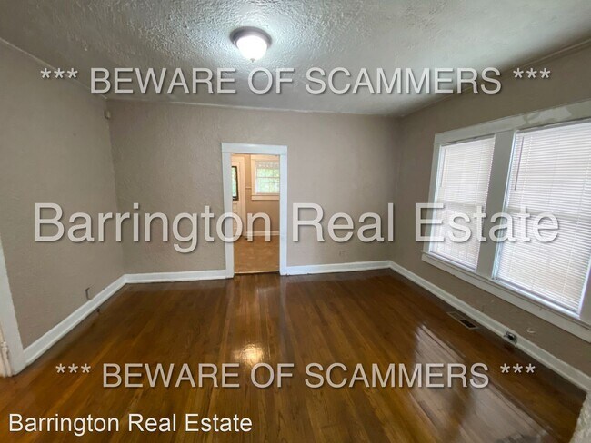 Building Photo - 3 br, 1 bath House - 618 Center Street