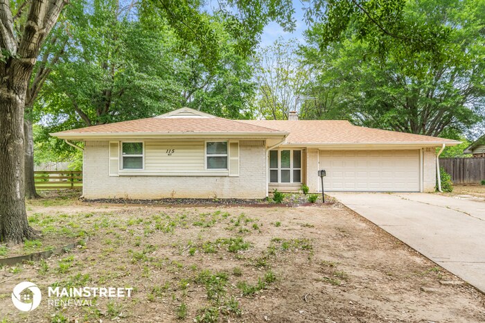 Primary Photo - 115 W Ireland Dr