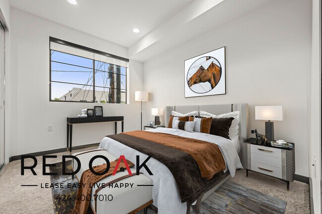 Building Photo - Stunning Two Bedroom with Modern Lighting,...