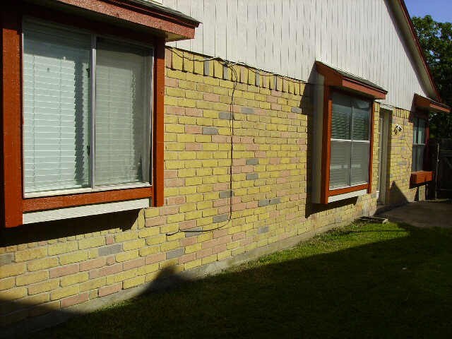 Foto del edificio - 2046 Hickory Glen Dr