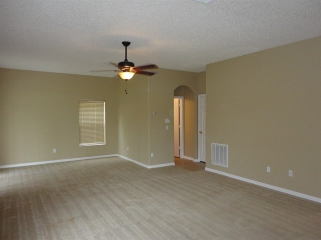 Building Photo - 2512 Holly Pine Circle