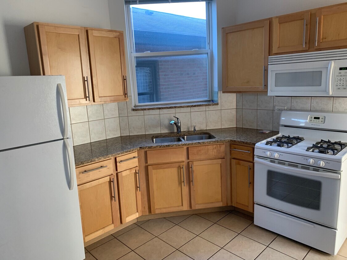 Primary Photo - 3820 S Lowe Ave