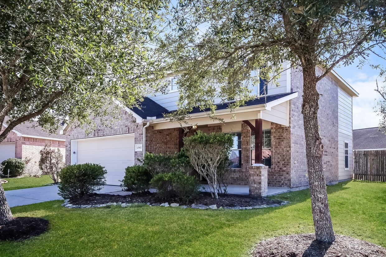 Foto principal - 12902 Trail Hollow Ct