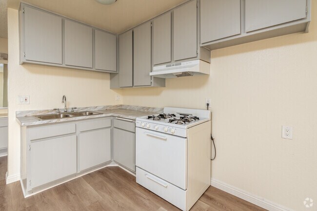 Estudio - 330SF - Cocina - Lake Street Apartments