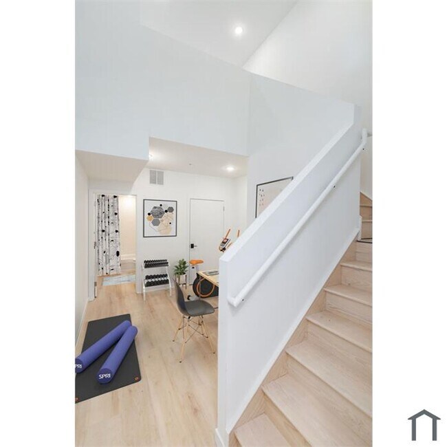 Foto del edificio - 2717 N Howard St