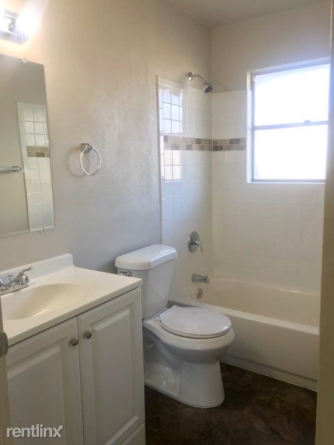 Building Photo - 3 br, 1 bath House - 6134 Cedar Valley Dr