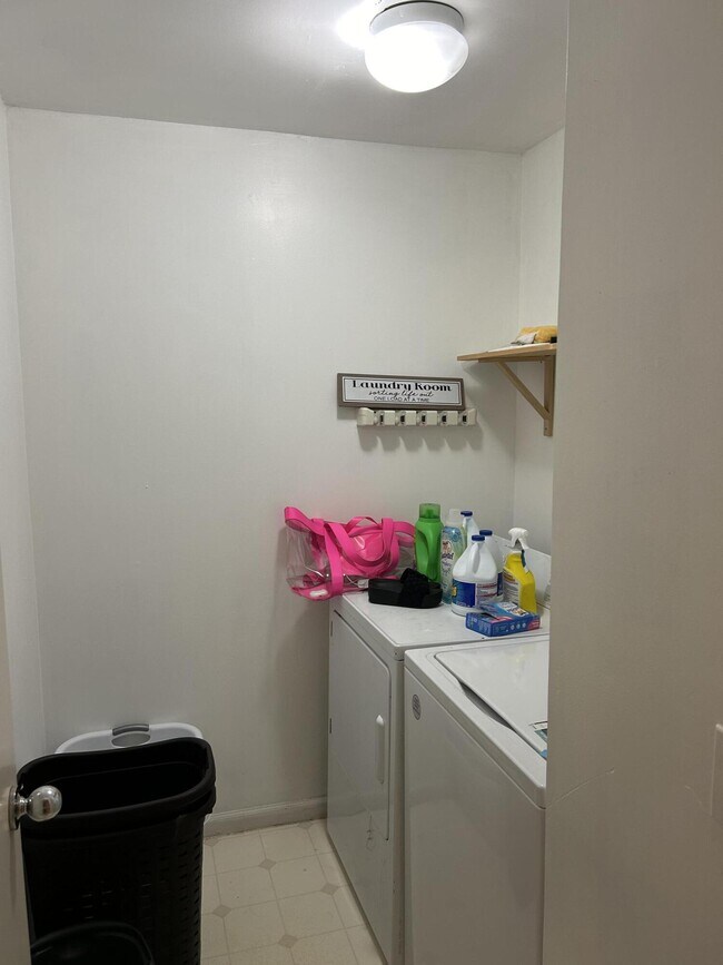 Foto del edificio - 38212 Saratoga Cir