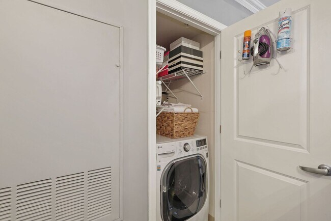 Foto del edificio - UPDATED Modern 1BR at The Artisan | Downtown DC Living