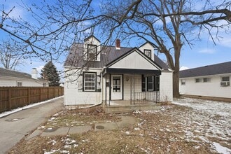 Building Photo - 3006 McArthur Dr