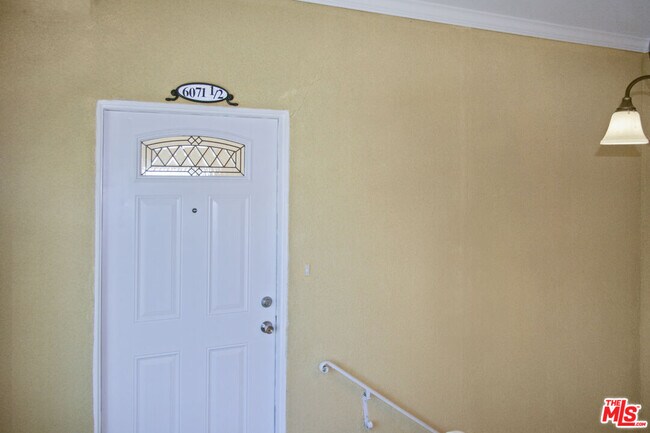 Foto del edificio - 6071 1/2 Pickford St