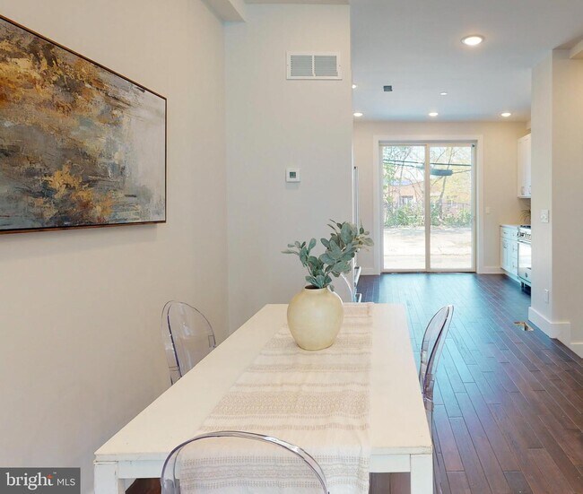 Foto del edificio - 2723 Oakford St