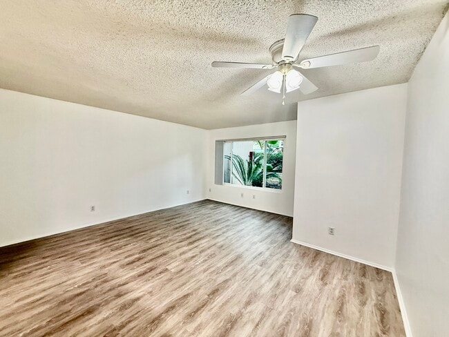 Building Photo - Village Terrace