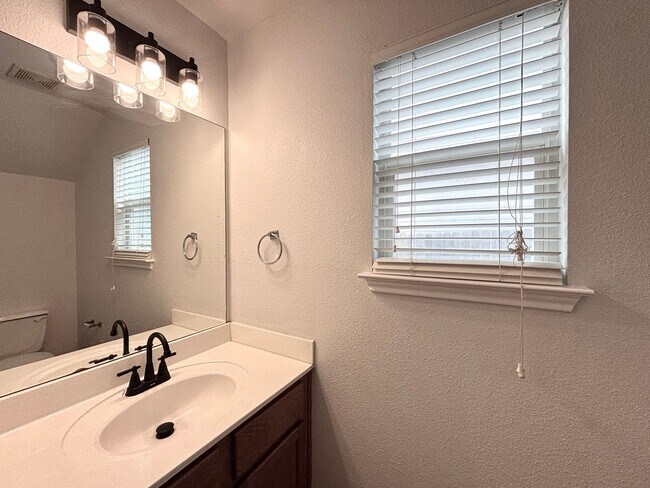 Foto del edificio - Beautiful home in the desirable Gardens at...