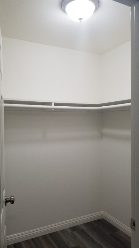 Foto del edificio - 16121 Clark Ave