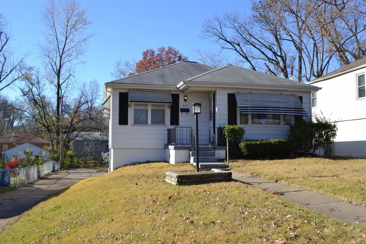 Primary Photo - 431 Warfield Ave