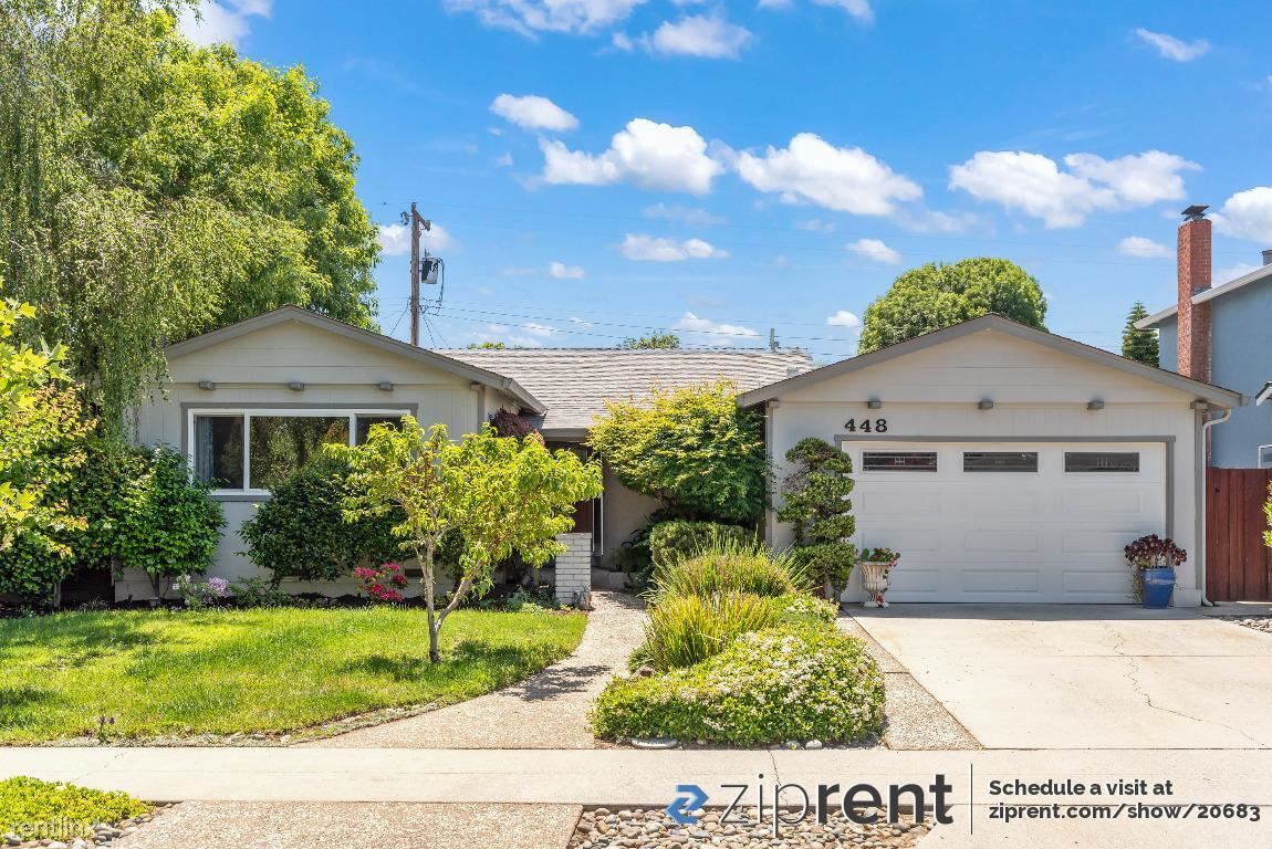 Primary Photo - 4 br, 2 bath House - 448 Kings Court, Camp...