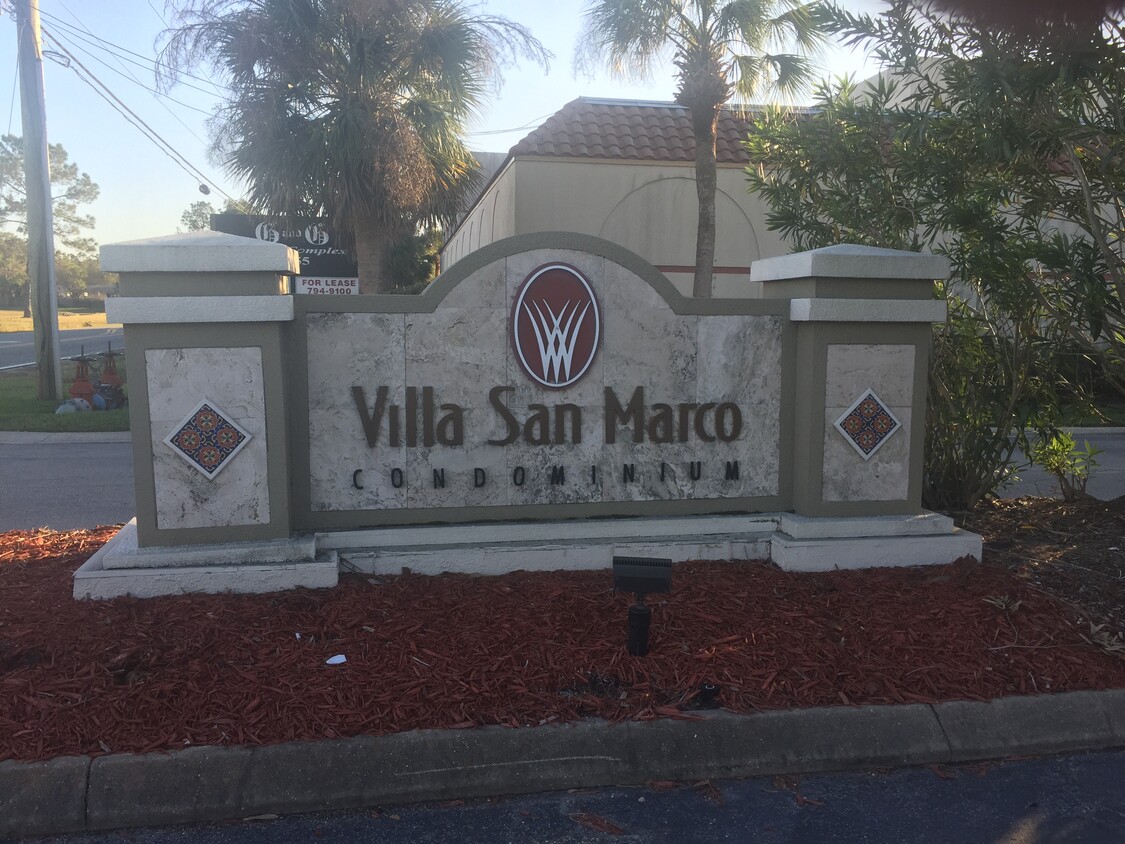 Front Entrance - 440 S Villa San Marco Dr