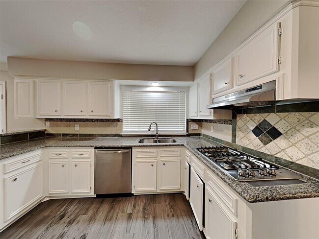 Foto del edificio - 15506 Swan Creek Dr