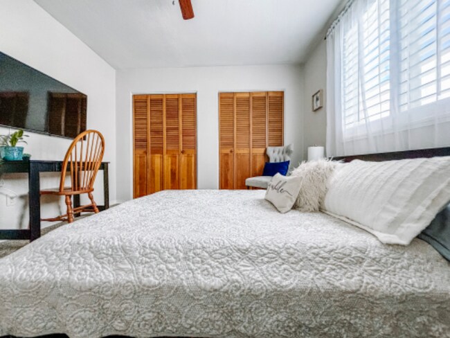 Foto del edificio - 4706 Crest Ave SE