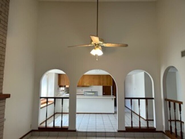 Building Photo - Great home in a great neighborhood