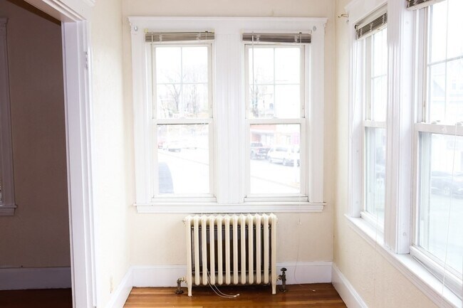 Building Photo - 648 Cummins Hwy