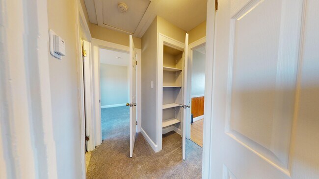 Foto del edificio - 6711 Dartworth Dr