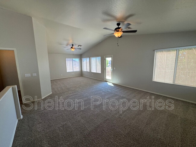 Building Photo - 14787 W Columbine Dr