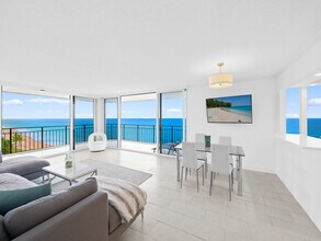 Building Photo - 3009 S Ocean Blvd