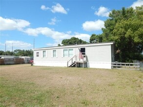Building Photo - 900 Columbia Ave