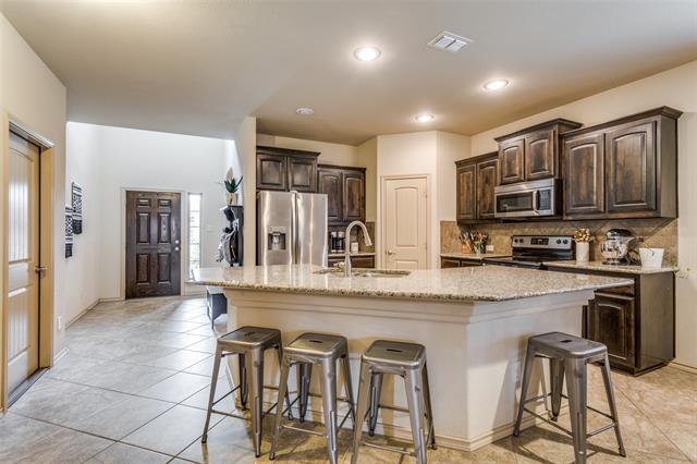 Building Photo - 4701 Green River Dr