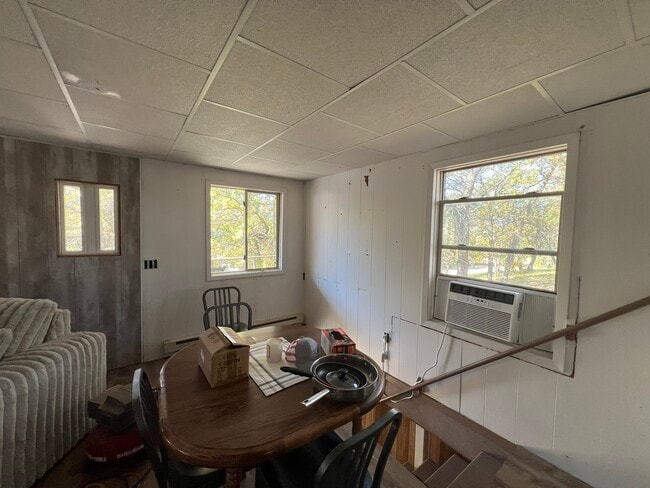 Building Photo - 469 Birchwood Hts