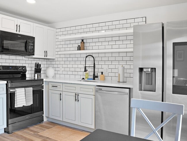 Fountain Row Kitchen - The Park Lux