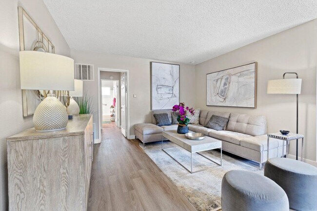 Foto del edificio - The Cove at West Covina