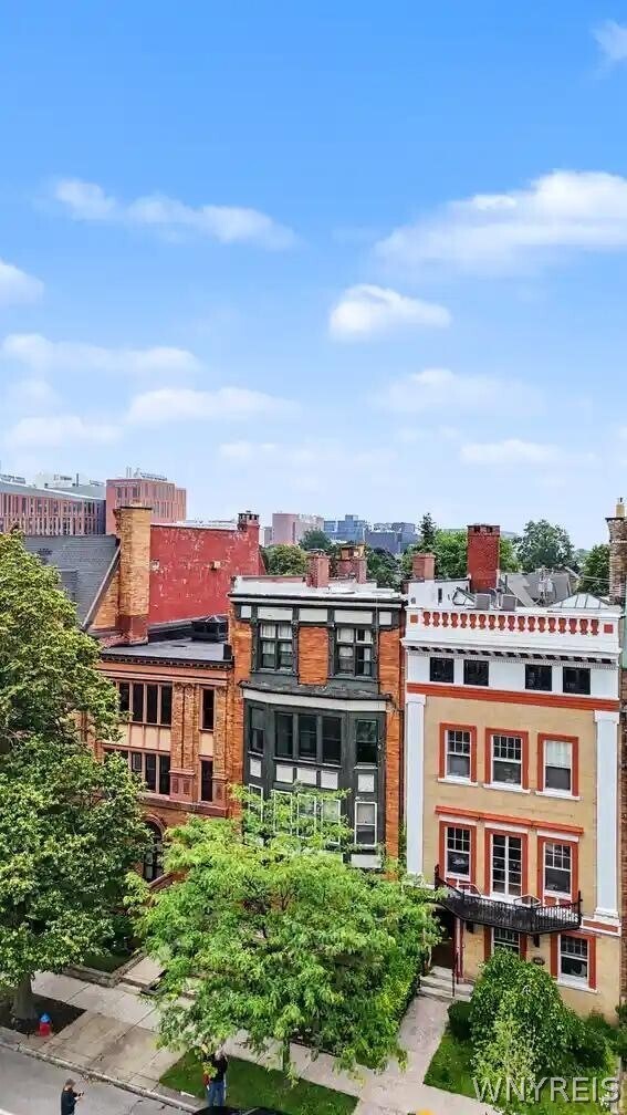 Foto del edificio - 493 Delaware Ave