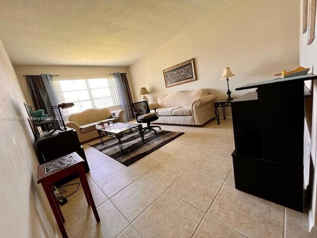 Foto del edificio - 1440 NW 43 Terrace