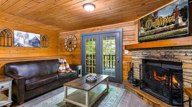 Building Photo - 1727 Oakridge View Ln