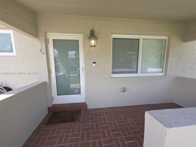 Building Photo - 9971 Dominican Dr