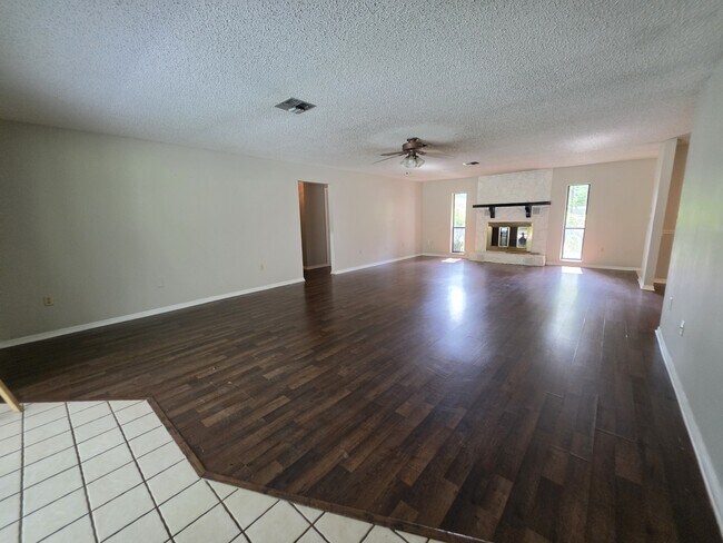 Foto del edificio - 5373 N Mock Orange Dr