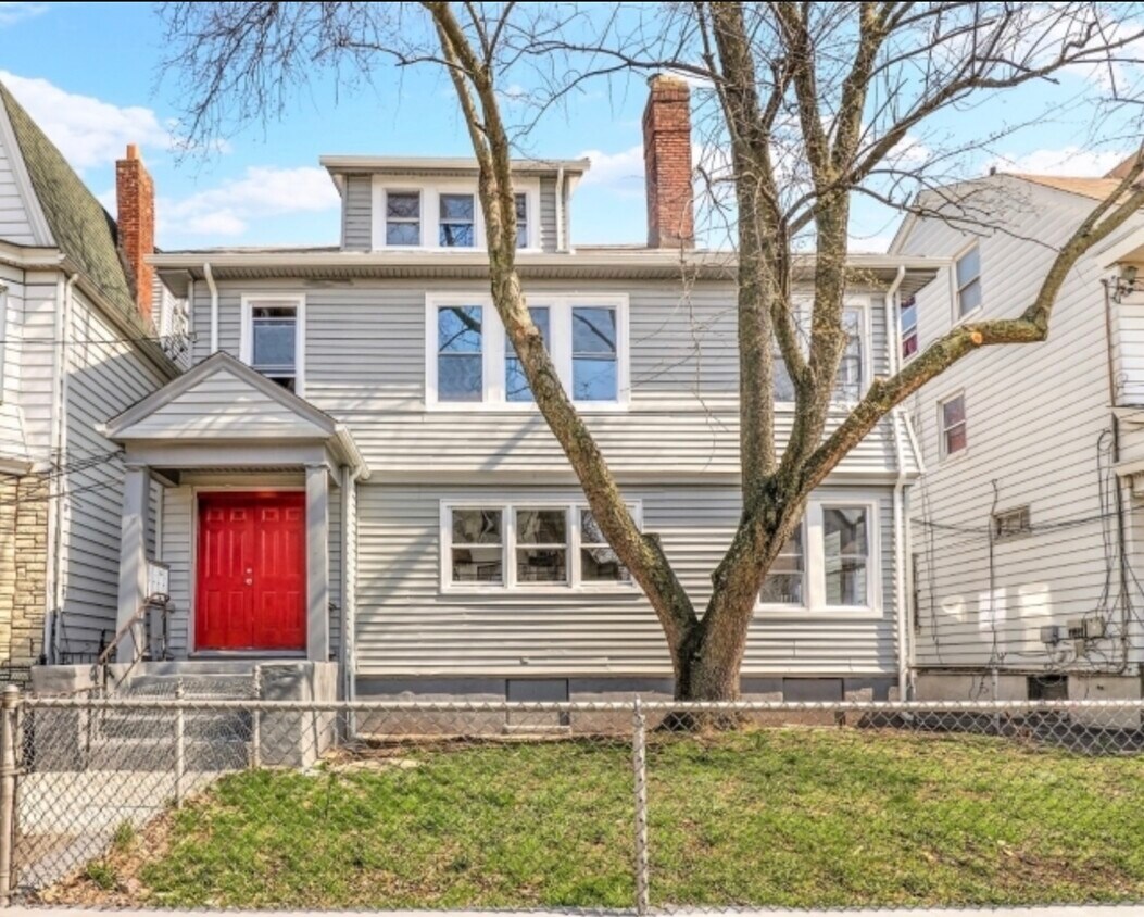 Foto principal - 918 Grove St