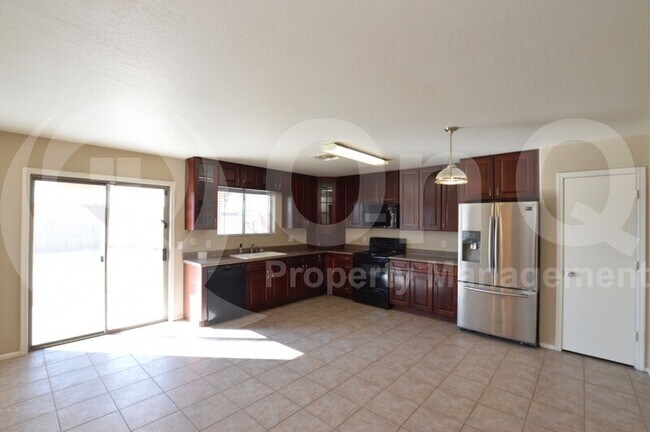 Building Photo - 21342 Duncan Dr