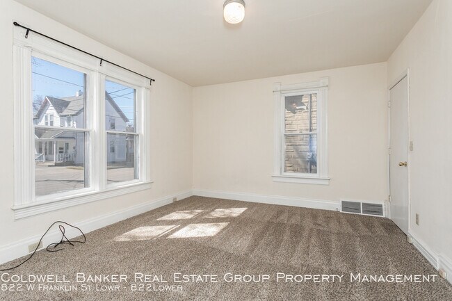 Foto del edificio - 822 W Franklin St