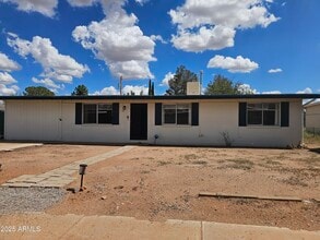 Building Photo - 310 2nd St