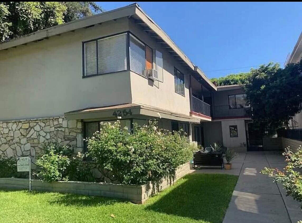 4254 Laurel Canyon Blvd Unit 4, Studio City, CA 91604 Apartments in