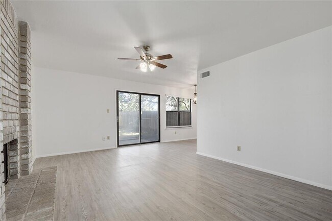 Building Photo - 9024 Sawtooth Ln
