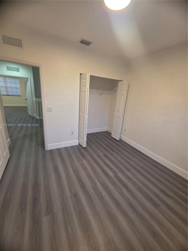 Building Photo - 2532 SW 85th Terrace