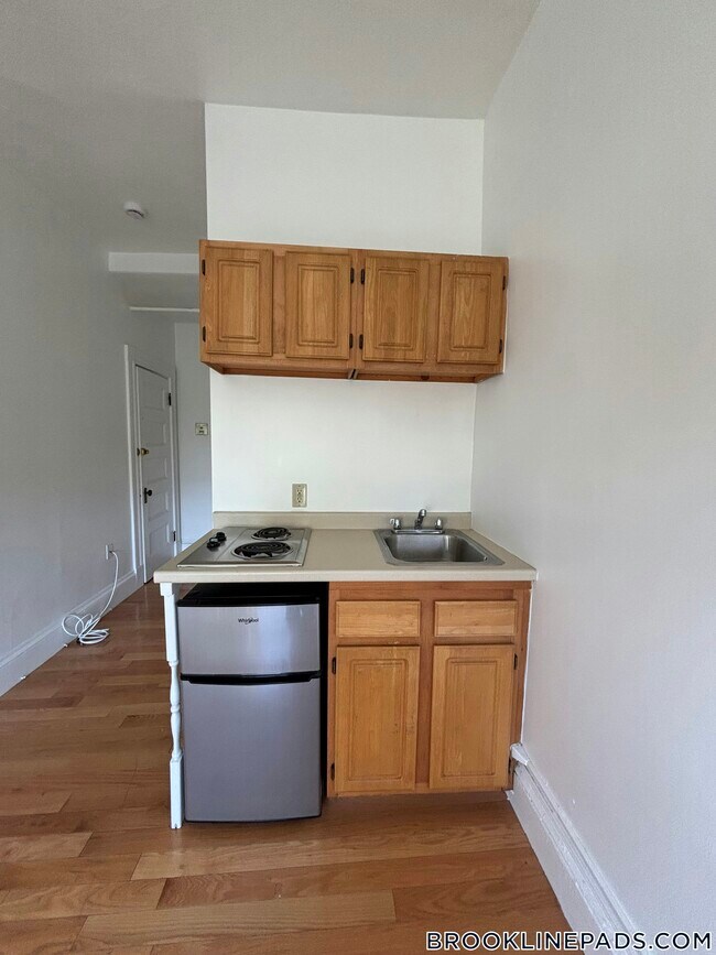 Foto del edificio - 1077 Beacon St