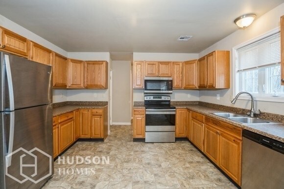 Building Photo - AVAILABLE NOW! - 798 FRABLE ROAD, BRODHEAD...