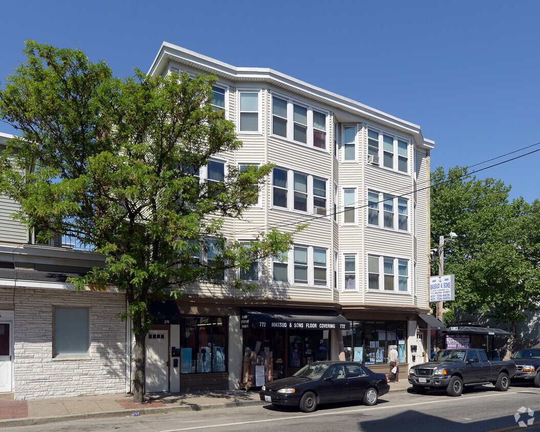 770776 Dexter St, Central Falls, RI 02863 Apartments in Central