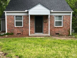 Building Photo - 807 N Gary Ave