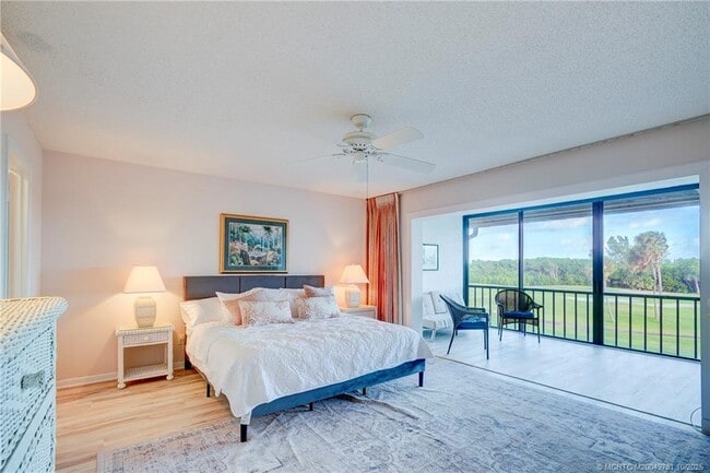 Building Photo - 5532 NE Gulfstream Way